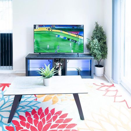 Luxury Ground Floor 2 Bedroom Apartment Free Wifi & Parking Sheffield Bagian luar foto