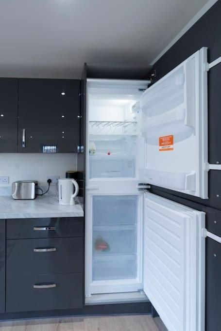 Luxury Ground Floor 2 Bedroom Apartment Free Wifi & Parking Sheffield Bagian luar foto