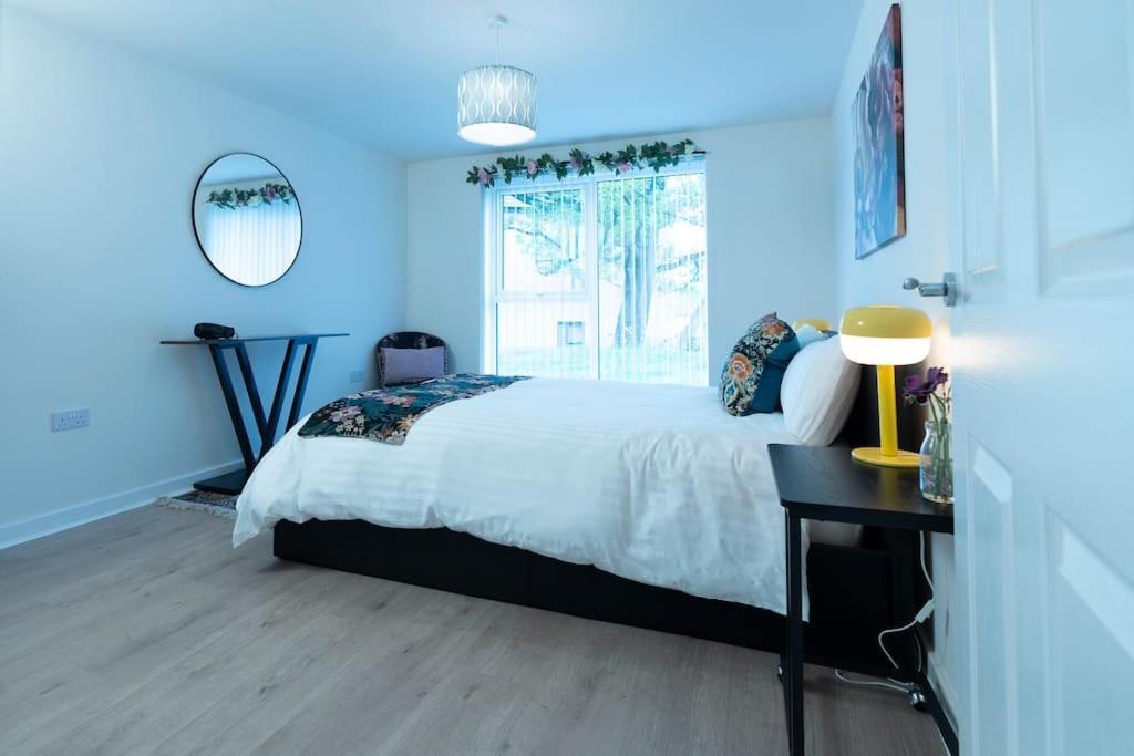Luxury Ground Floor 2 Bedroom Apartment Free Wifi & Parking Sheffield Bagian luar foto