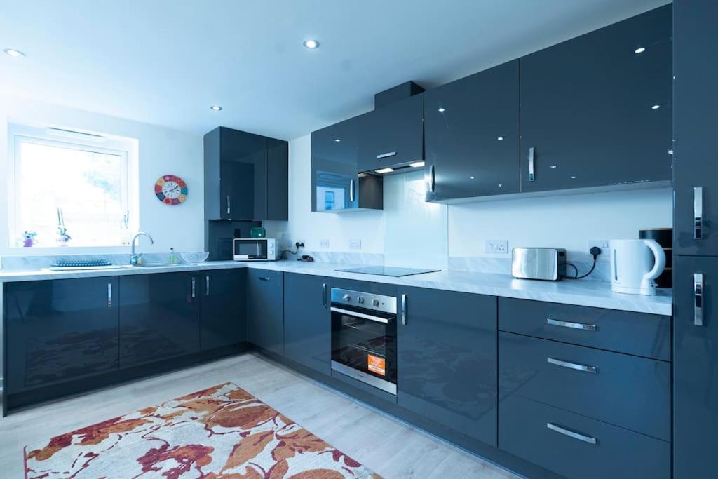 Luxury Ground Floor 2 Bedroom Apartment Free Wifi & Parking Sheffield Bagian luar foto