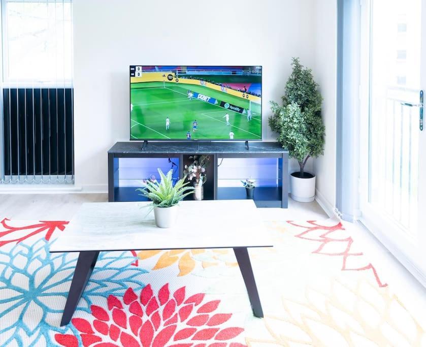 Luxury Ground Floor 2 Bedroom Apartment Free Wifi & Parking Sheffield Bagian luar foto