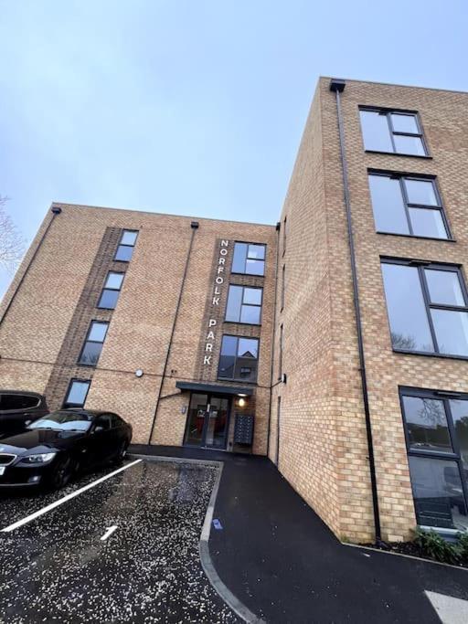 Luxury Ground Floor 2 Bedroom Apartment Free Wifi & Parking Sheffield Bagian luar foto
